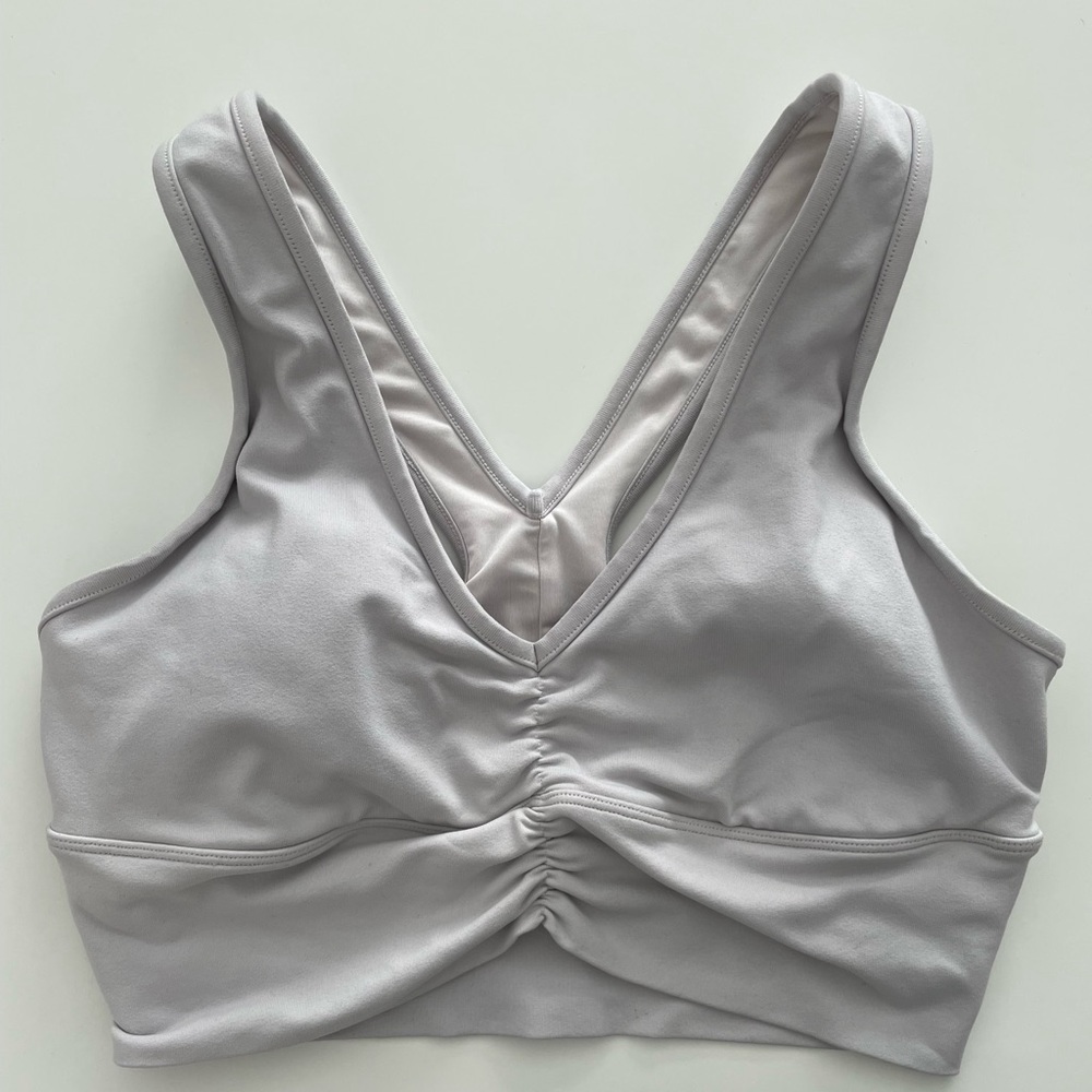 Alo wild things ivory bra, medium